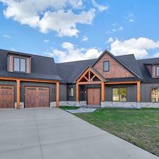 Cedar-Shores-A-Modern-Lakeside-Home-in-Newark-Ohio 0